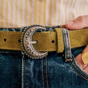 NWOT! Sézane Fine Louvre Belt (75) in Olive